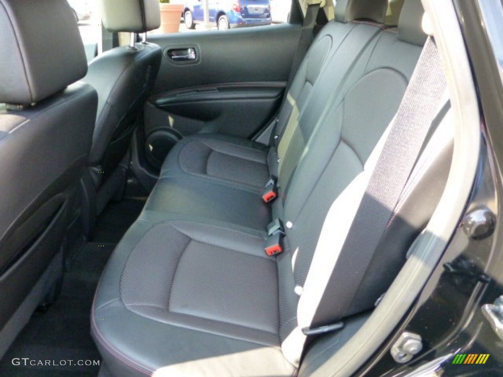 2011 Rogue SL AWD - Wicked Black / Black photo #11