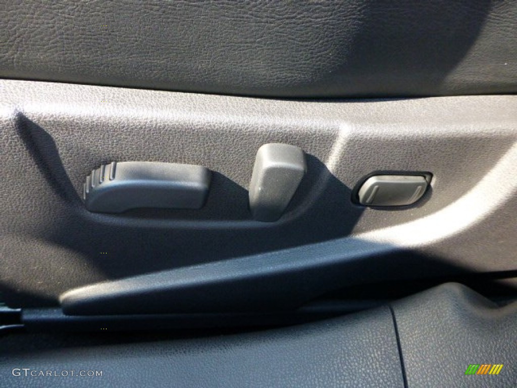 2011 Rogue SL AWD - Wicked Black / Black photo #15