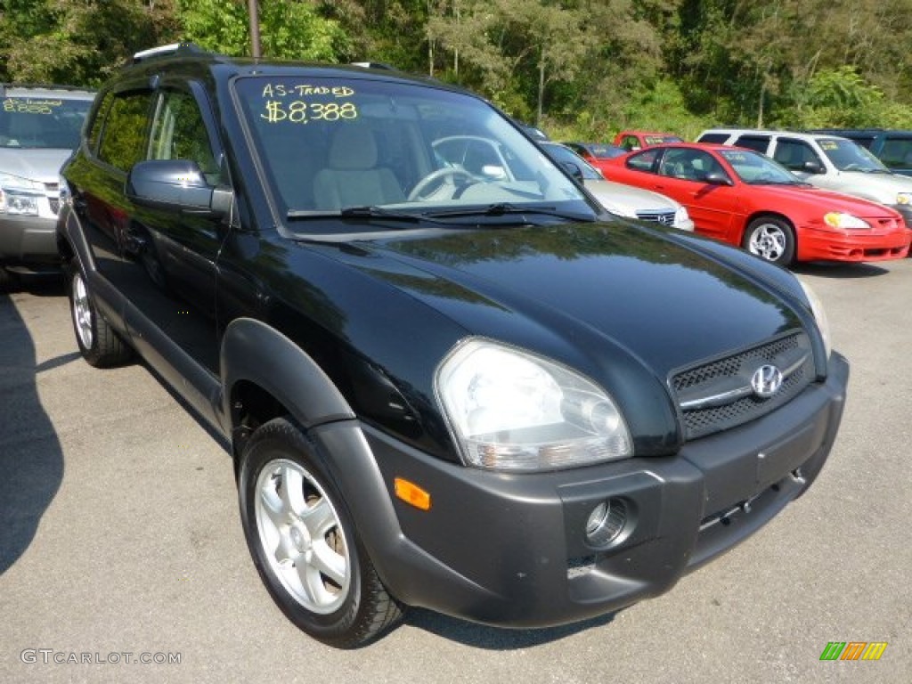 2005 Tucson LX V6 4WD - Obsidian Black / Beige photo #1