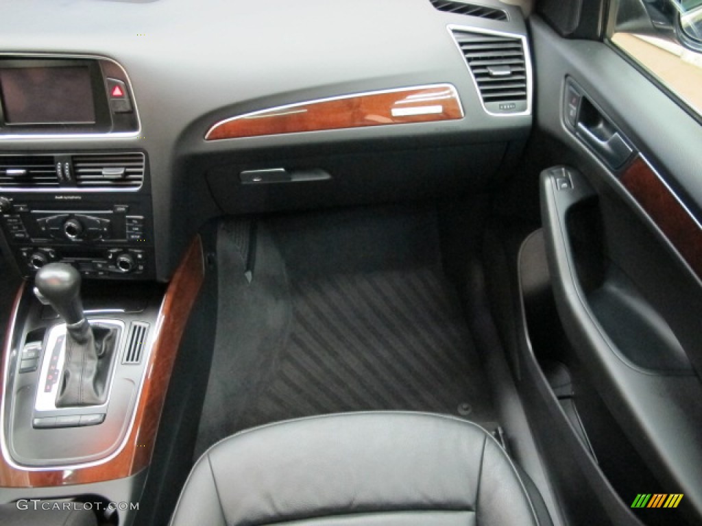2009 Q5 3.2 Premium quattro - Deep Sea Blue Pearl Effect / Black photo #27