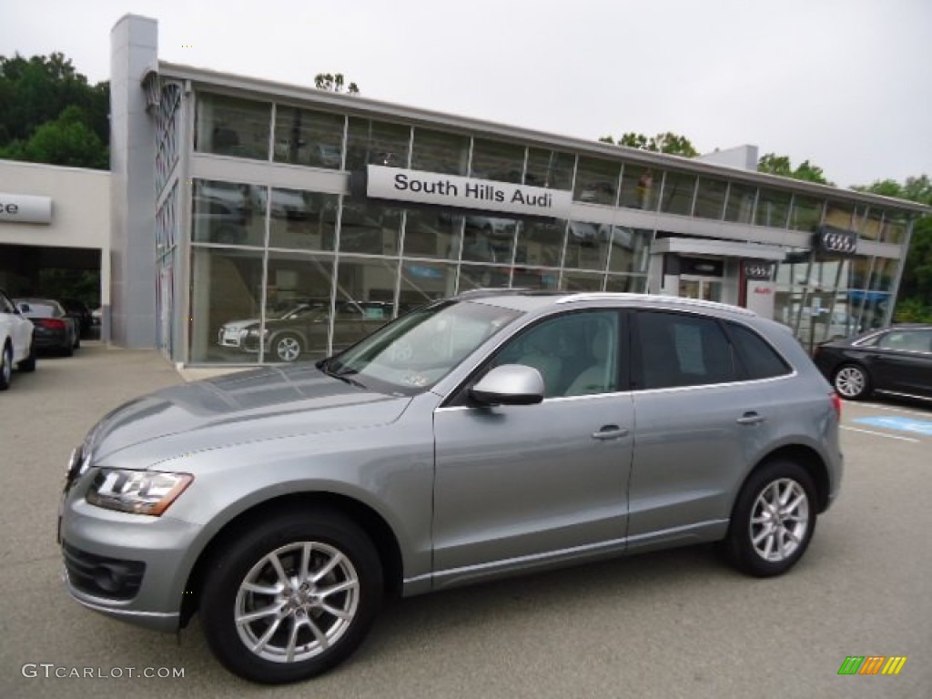 2009 Q5 3.2 Premium quattro - Quartz Gray Metallic / Light Gray photo #1