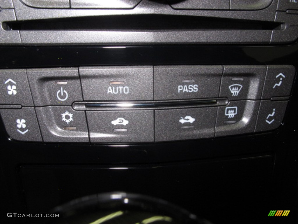 2011 Cadillac CTS -V Coupe Controls Photo #70180544