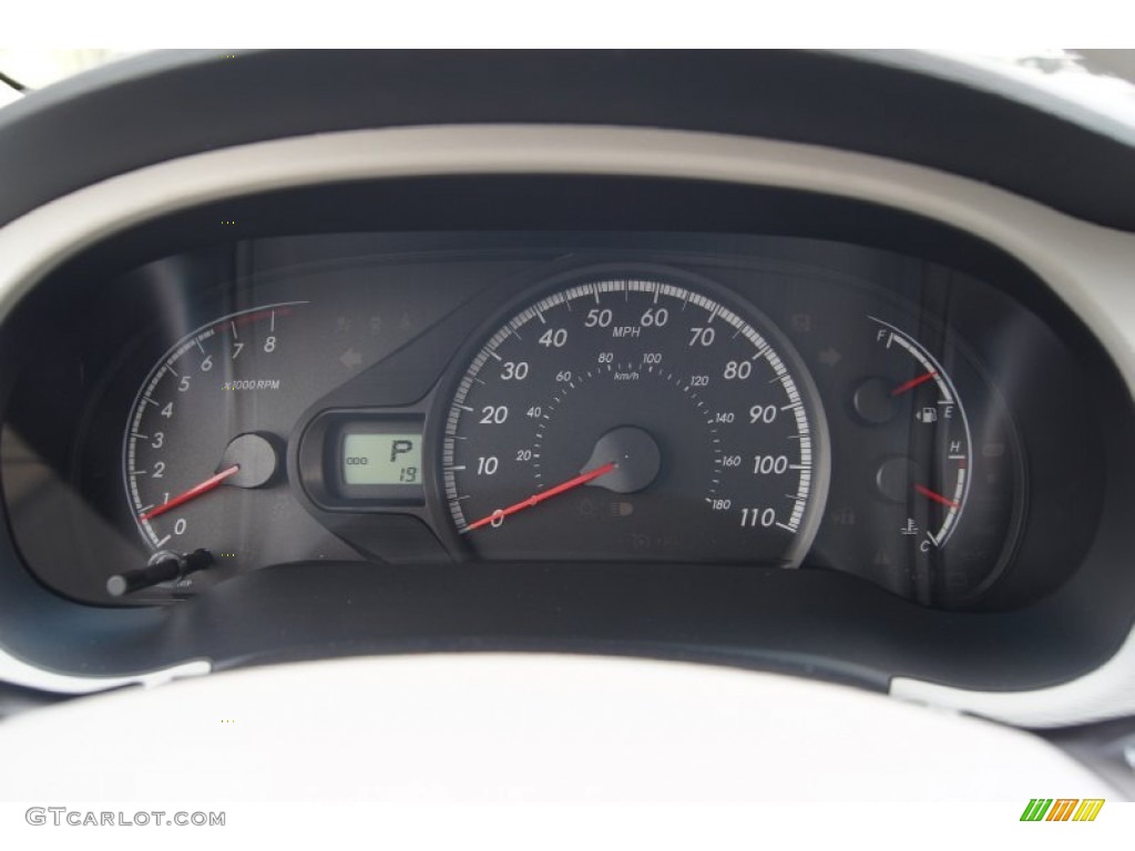 2013 Toyota Sienna LE Gauges Photo #70181933