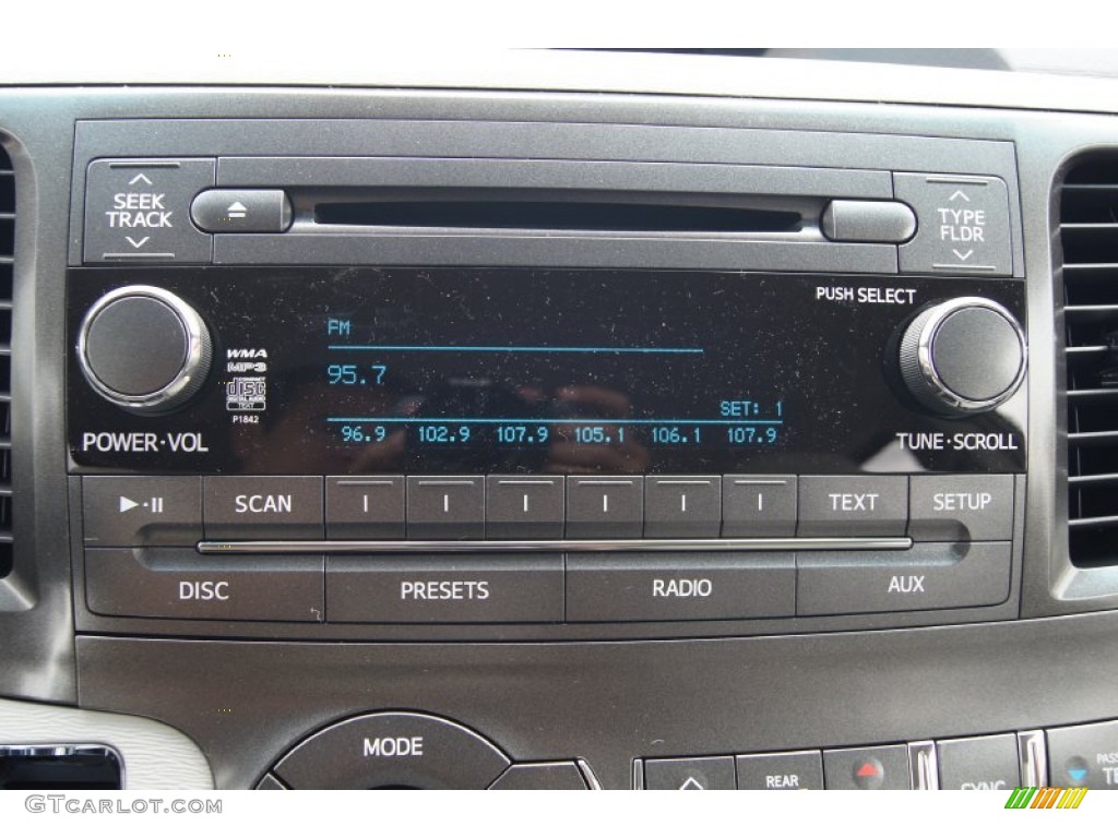 2013 Toyota Sienna LE Audio System Photo #70181957