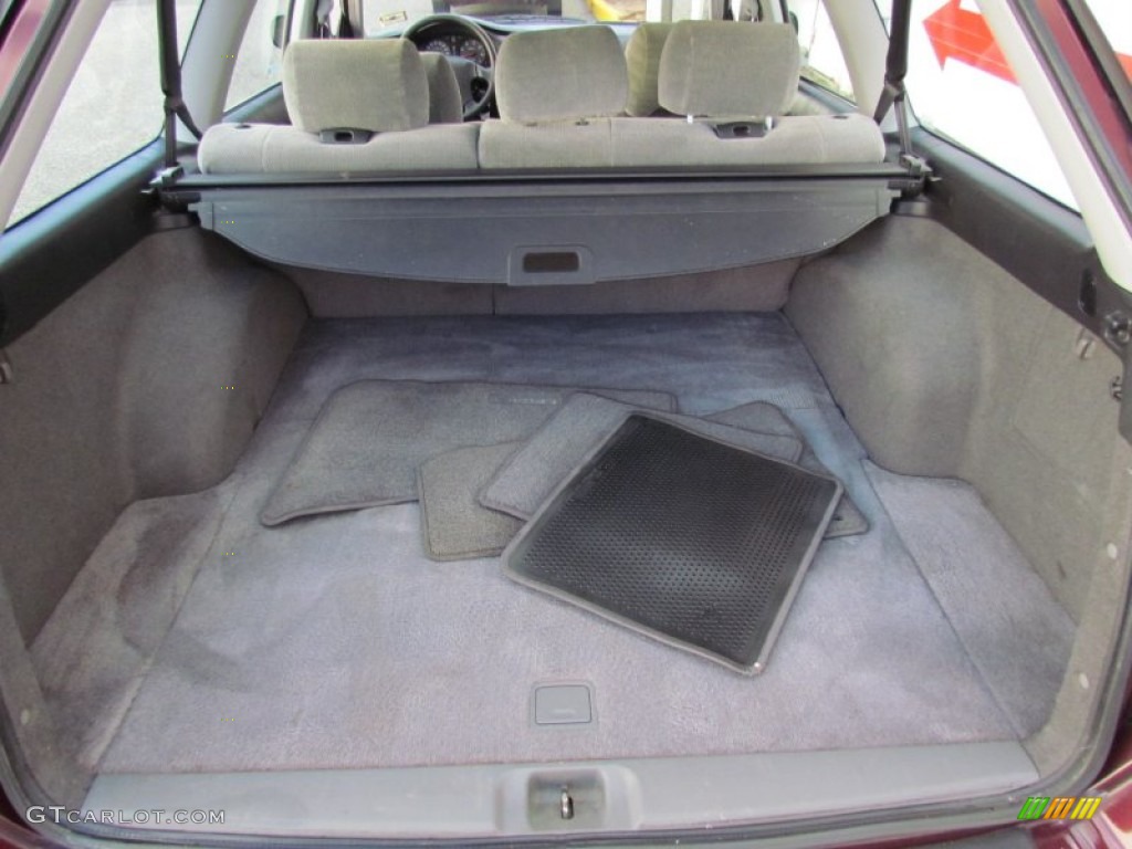 2001 Subaru Legacy L Wagon Trunk Photo #70182059