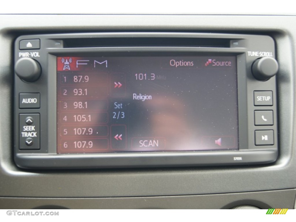 2013 Toyota Corolla LE Controls Photo #70182311