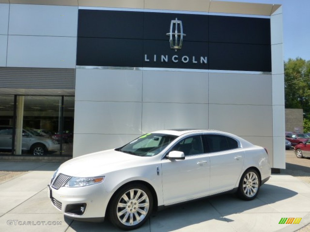 White Platinum Metallic Tri-Coat Lincoln MKS