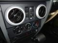 2010 Jeep Wrangler Unlimited Sahara 4x4 Controls