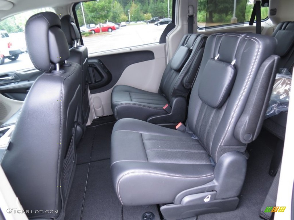 Black/Light Graystone Interior 2013 Chrysler Town & Country Touring - L Photo #70187243