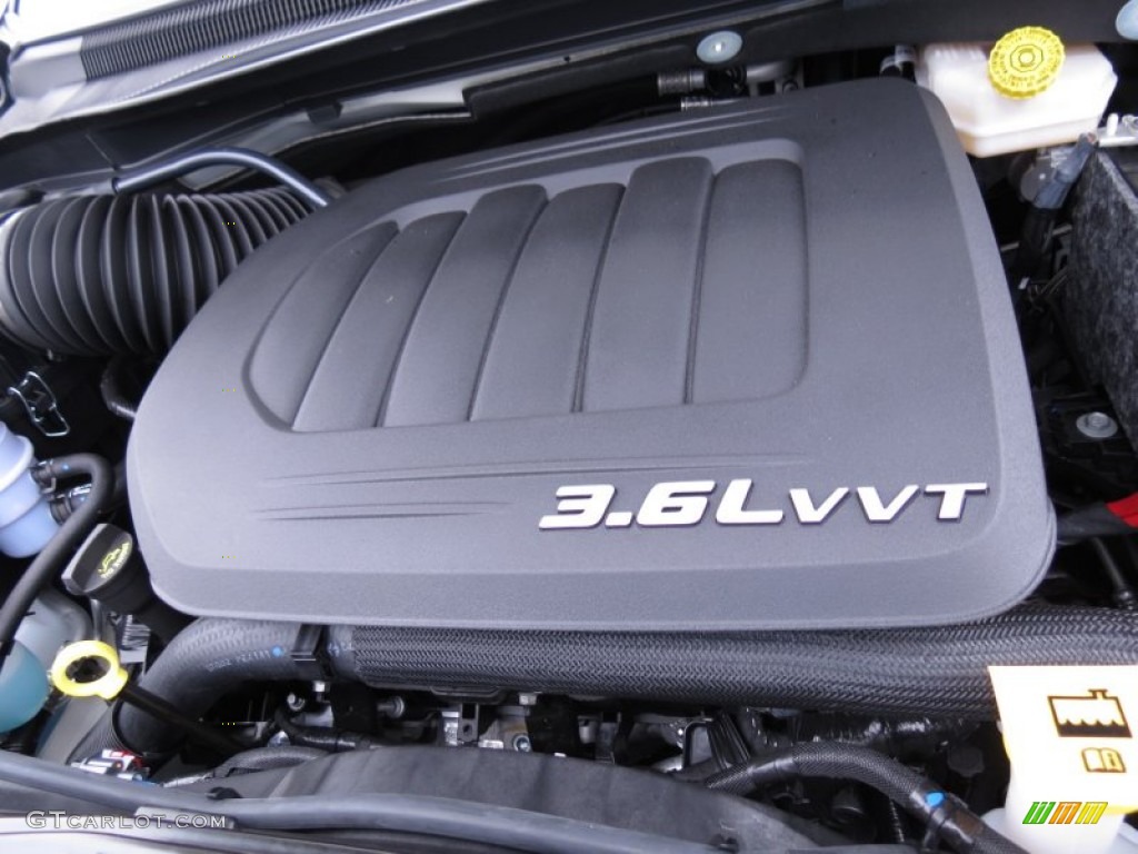 2013 Chrysler Town & Country Touring - L 3.6 Liter DOHC 24-Valve VVT Pentastar V6 Engine Photo #70187906