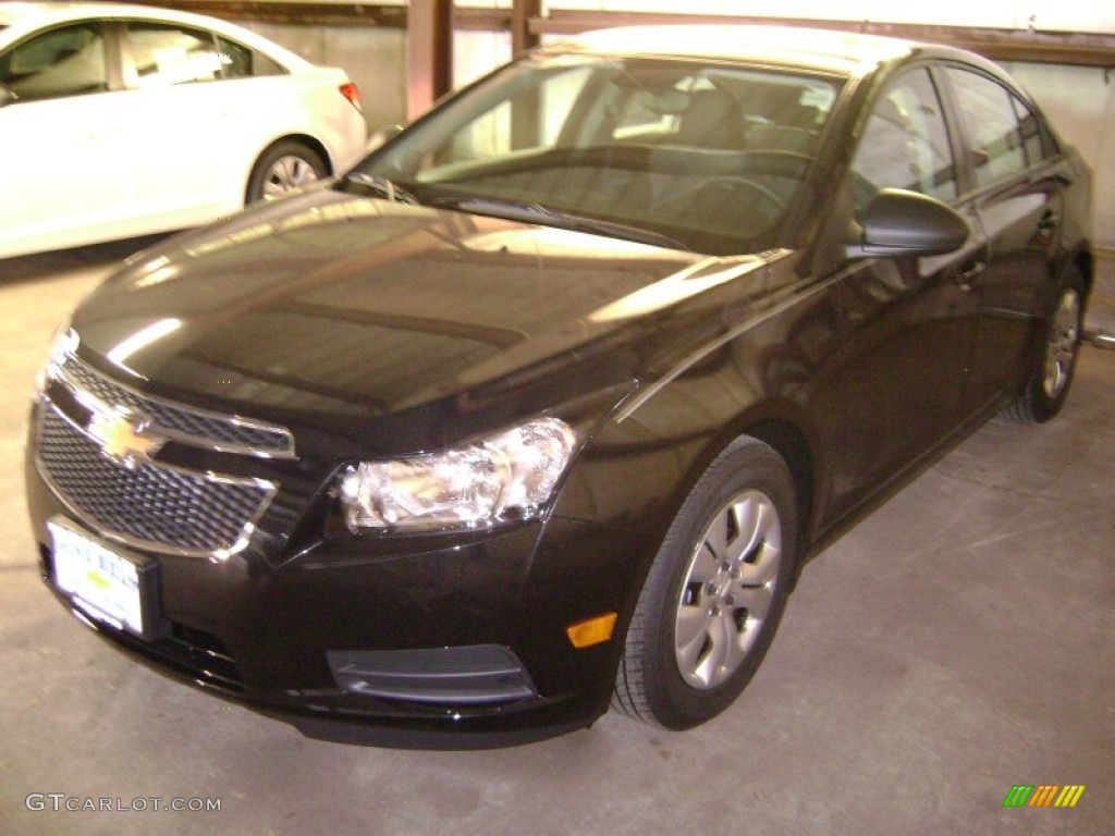 2013 Cruze LS - Black Granite Metallic / Jet Black/Medium Titanium photo #1