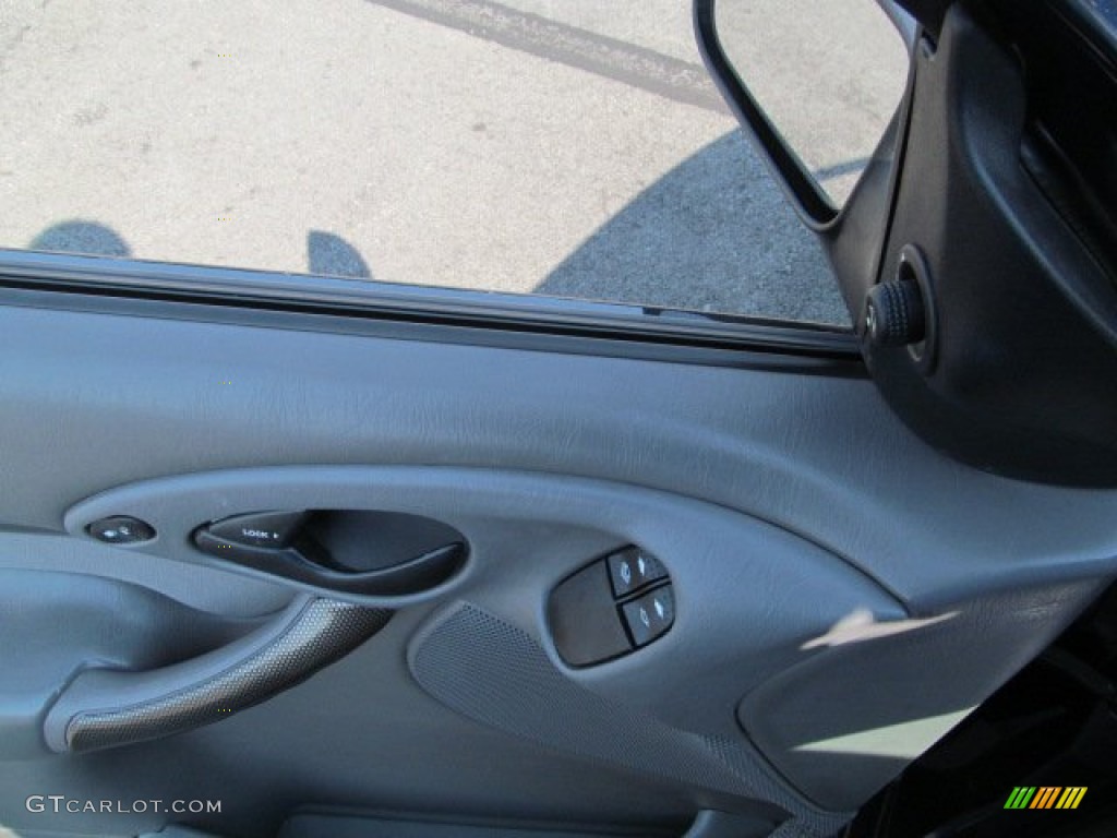 2001 Focus ZX3 Coupe - Twilight Blue Metallic / Medium Graphite Grey photo #17