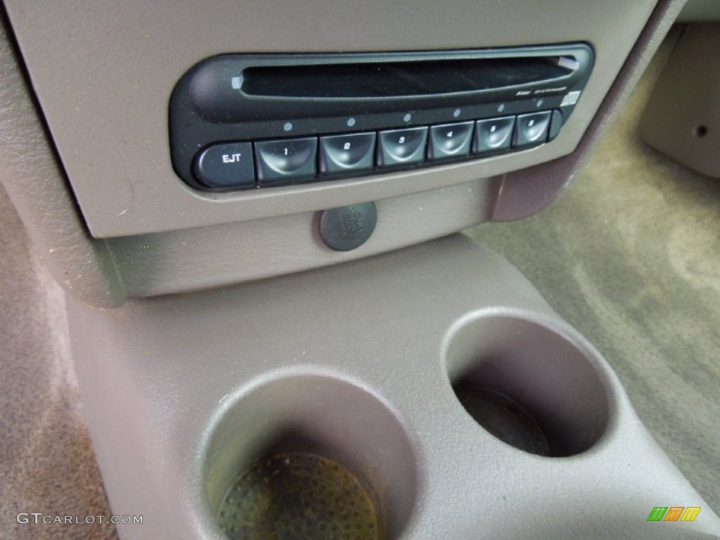 2003 Chrysler Sebring LX Convertible Audio System Photos