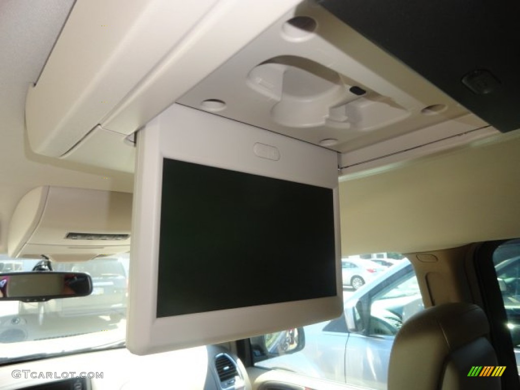 2012 Town & Country Touring - True Blue Pearl / Dark Frost Beige/Medium Frost Beige photo #9