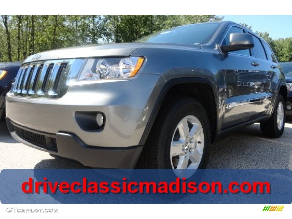 2013 Grand Cherokee Laredo 4x4 - Mineral Gray Metallic / Black photo #1