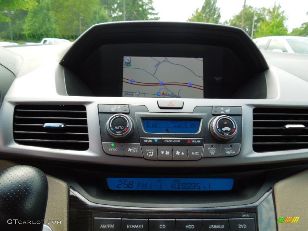 2011 Honda Odyssey Touring Controls Photo #70194029