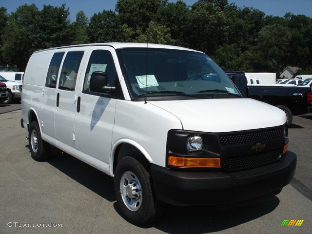 Summit White 2013 Chevrolet Express 3500 Cargo Van Exterior Photo #70196662