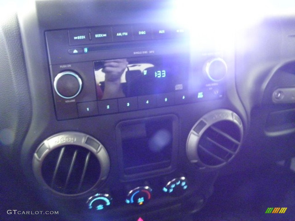 2011 Wrangler Sport S 4x4 - Bright White / Black photo #19