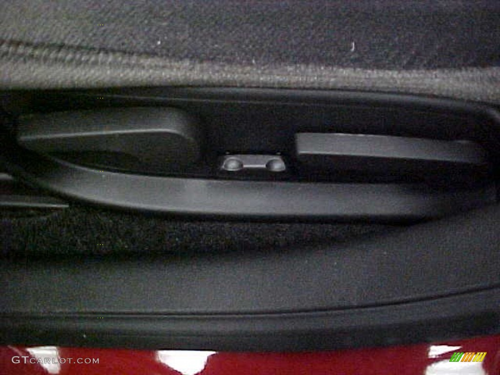 2011 Impala LT - Victory Red / Ebony photo #15
