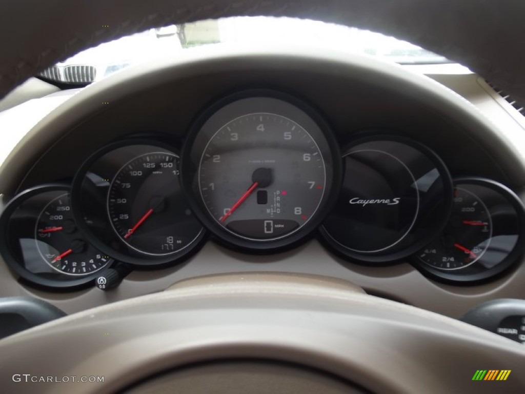 2013 Porsche Cayenne S Gauges Photo #70201678
