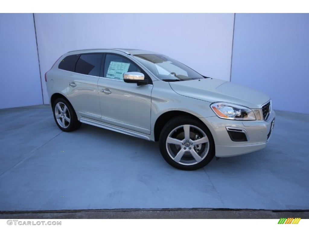2013 XC60 T6 AWD R-Design - Cosmic White Metallic / R Design Soft Beige/Off Black Inlay photo #1