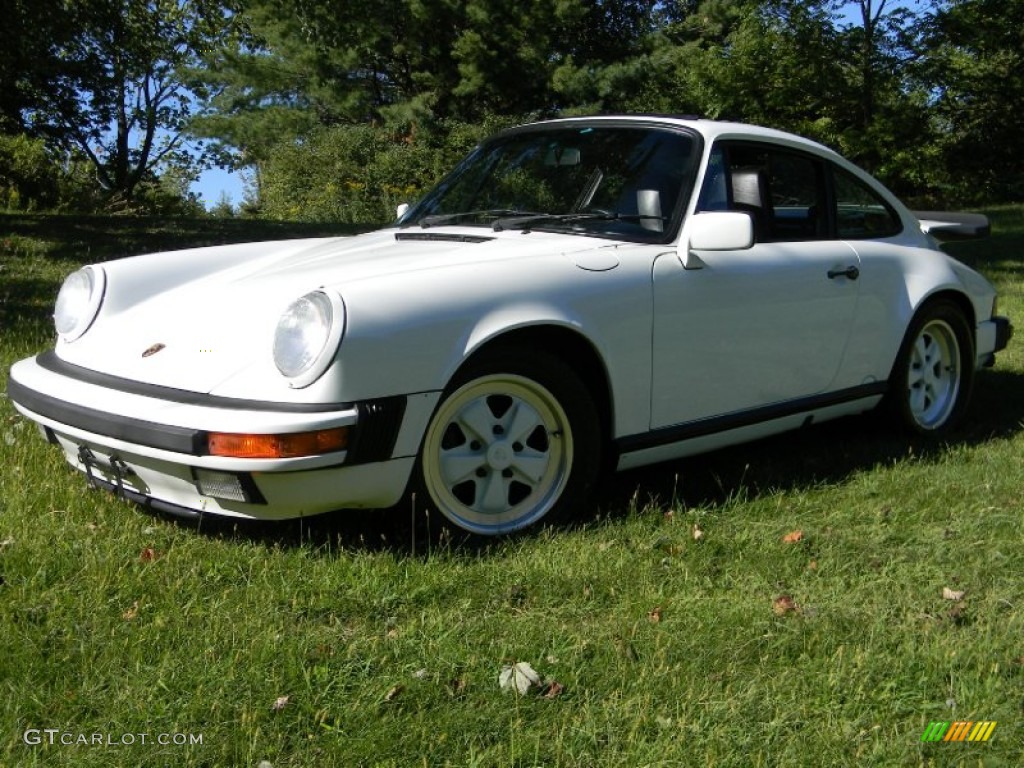 1988 911 Carrera Coupe - Grand Prix White / Black photo #1