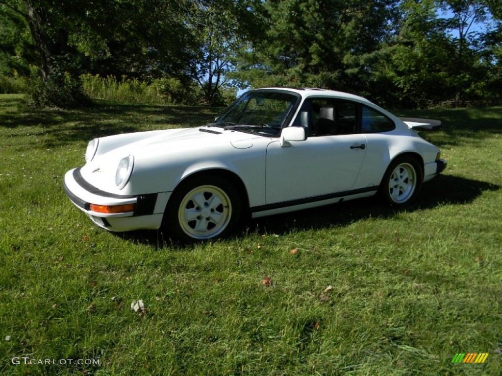 1988 911 Carrera Coupe - Grand Prix White / Black photo #2