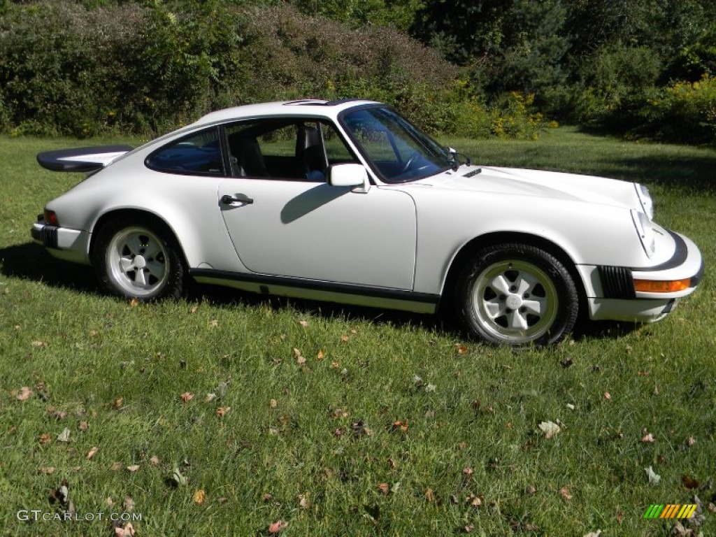 1988 911 Carrera Coupe - Grand Prix White / Black photo #11