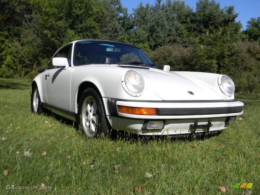 1988 911 Carrera Coupe - Grand Prix White / Black photo #13