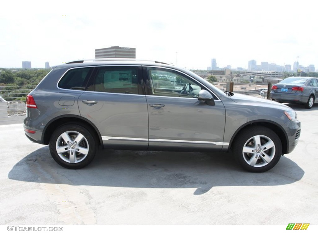 Canyon Gray Metallic 2013 Volkswagen Touareg TDI Lux 4XMotion Exterior Photo #70208029