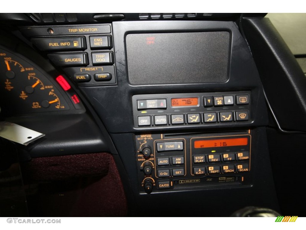 1993 Chevrolet Corvette 40th Anniversary Coupe Controls Photo #70211704