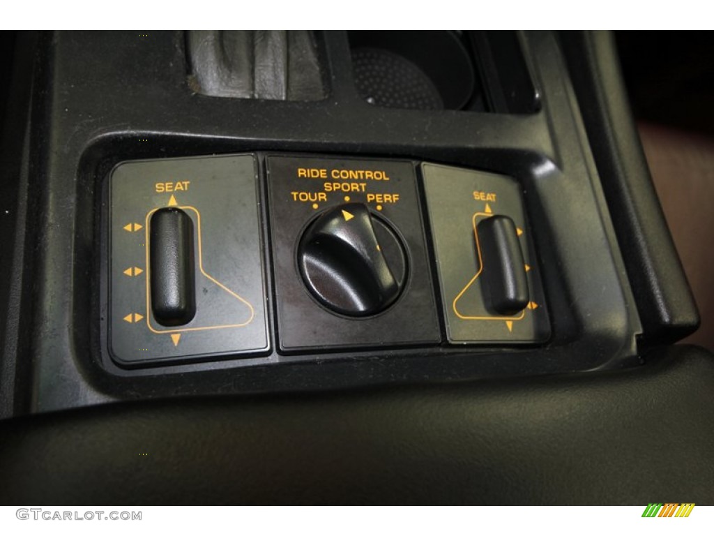 1993 Chevrolet Corvette 40th Anniversary Coupe Controls Photo #70211731