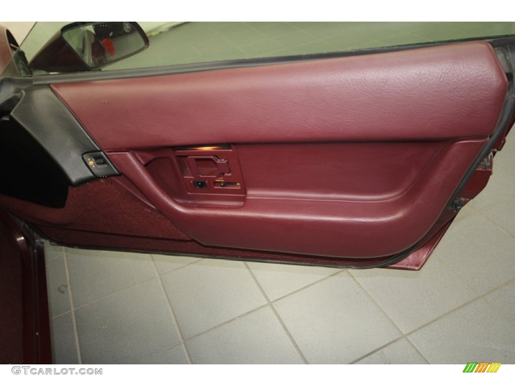 1993 Chevrolet Corvette 40th Anniversary Coupe Ruby Red Door Panel Photo #70211800