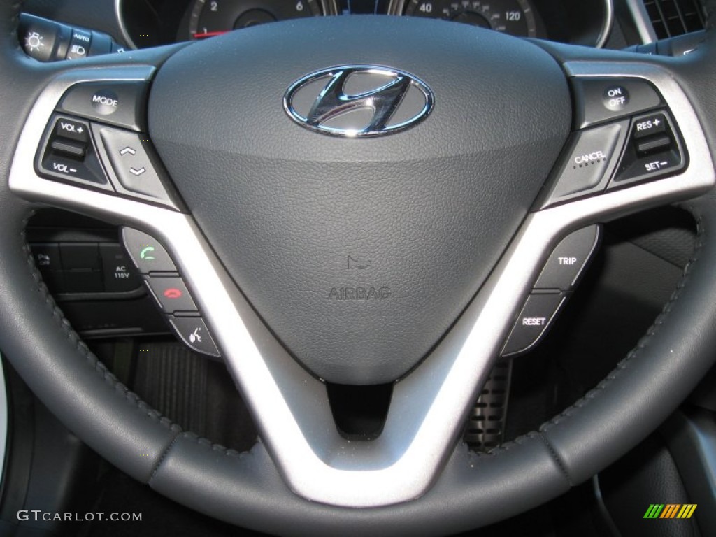 2012 Hyundai Veloster Standard Veloster Model Controls Photo #70212079