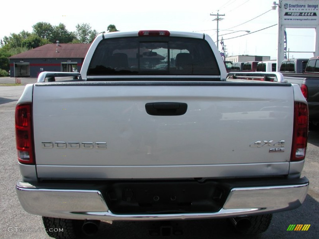 2004 Ram 1500 SLT Quad Cab 4x4 - Bright Silver Metallic / Dark Slate Gray photo #9