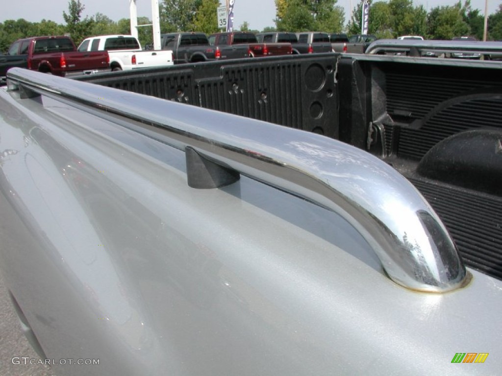 2004 Ram 1500 SLT Quad Cab 4x4 - Bright Silver Metallic / Dark Slate Gray photo #30