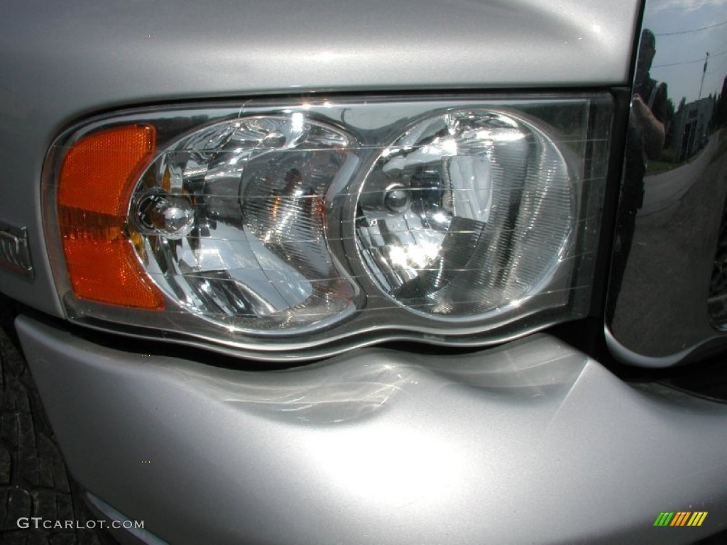 2004 Ram 1500 SLT Quad Cab 4x4 - Bright Silver Metallic / Dark Slate Gray photo #33