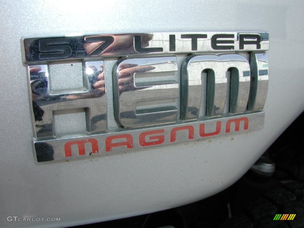 2004 Ram 1500 SLT Quad Cab 4x4 - Bright Silver Metallic / Dark Slate Gray photo #35