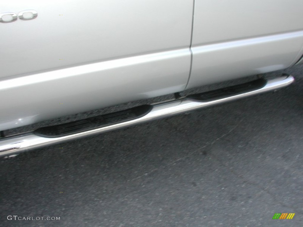 2004 Ram 1500 SLT Quad Cab 4x4 - Bright Silver Metallic / Dark Slate Gray photo #36