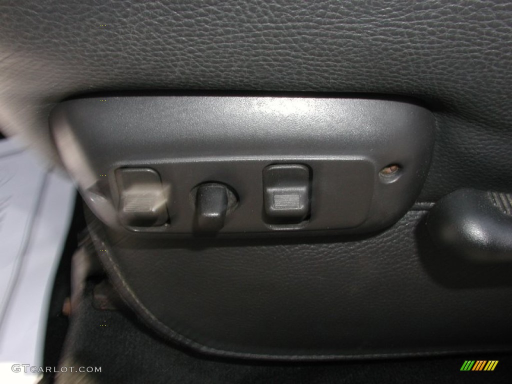 2004 Ram 1500 SLT Quad Cab 4x4 - Bright Silver Metallic / Dark Slate Gray photo #65