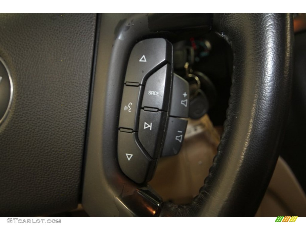 2007 Chevrolet Suburban 1500 LT Controls Photo #70214017