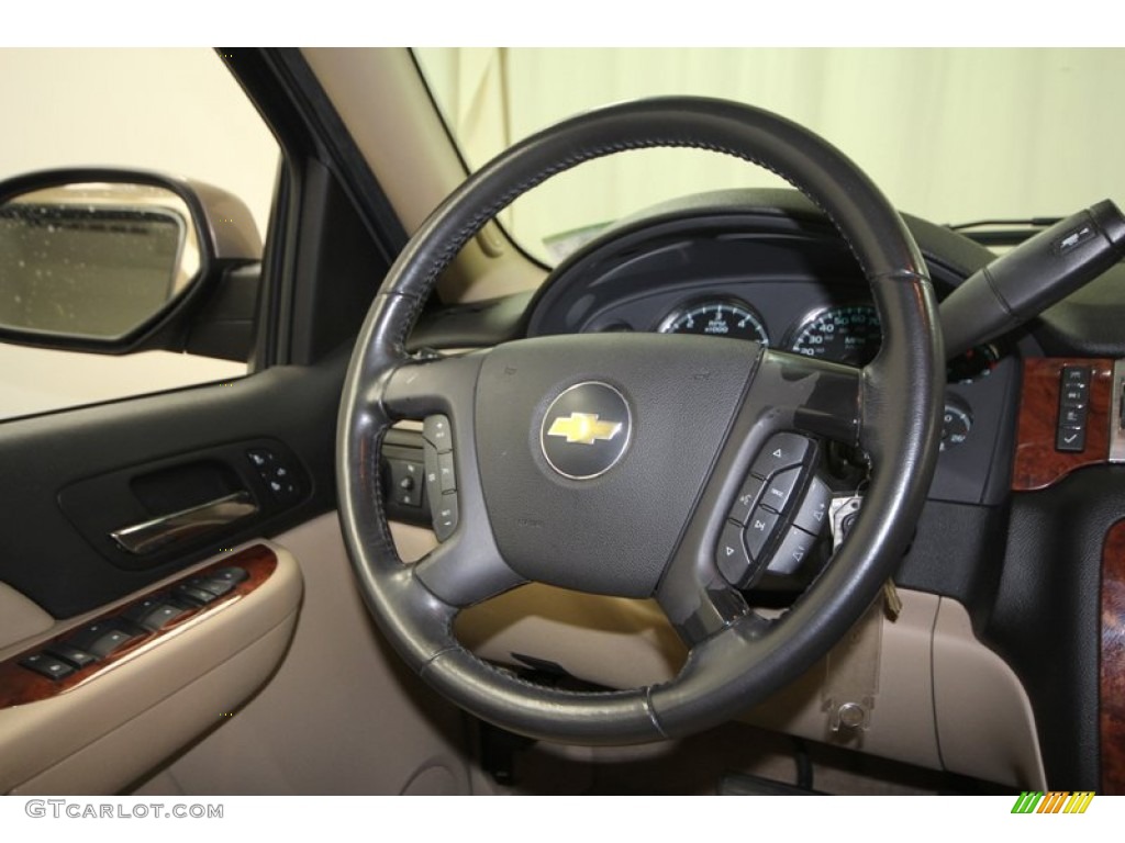 2007 Chevrolet Suburban 1500 LT Light Cashmere/Ebony Steering Wheel Photo #70214071