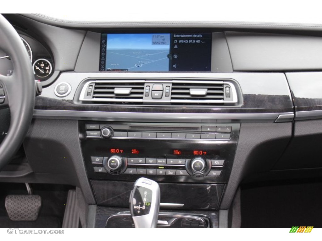 2009 BMW 7 Series 750Li Sedan Controls Photo #70215140