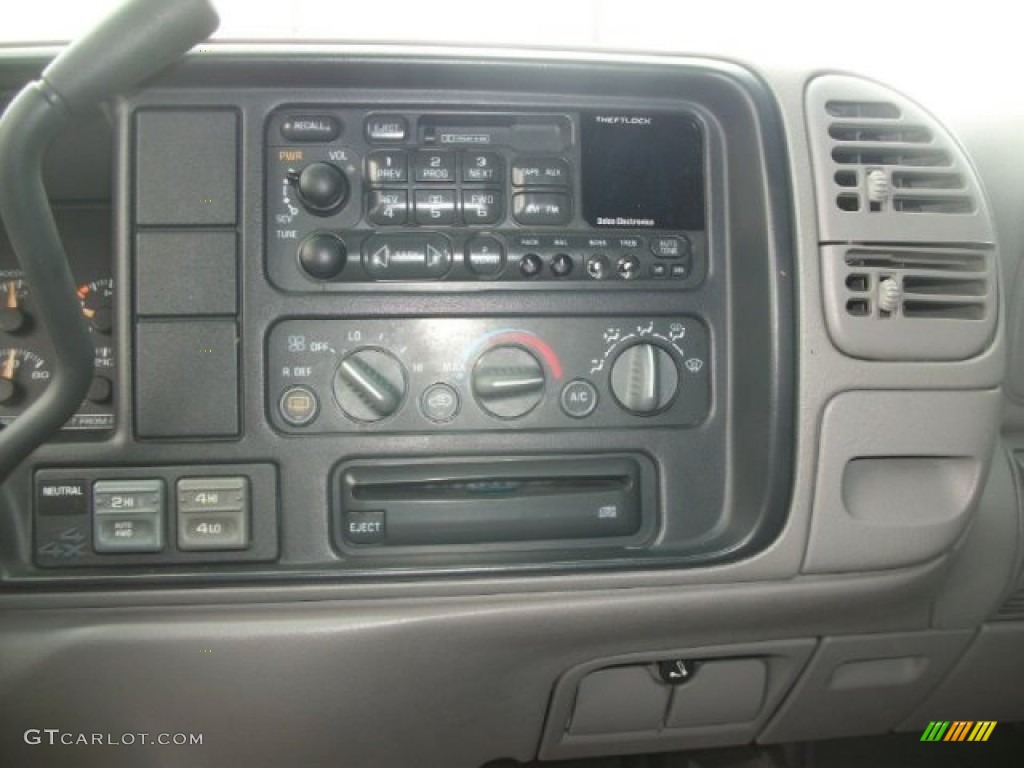 1999 Chevrolet Tahoe LT 4x4 Controls Photo #70216045