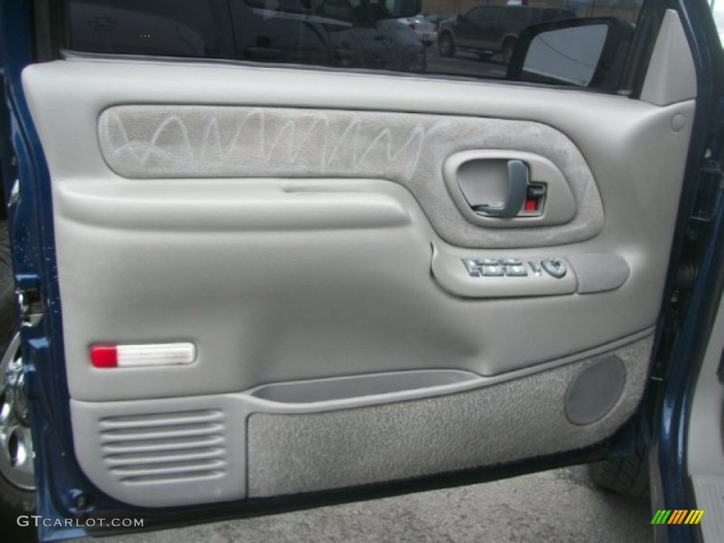 1999 Chevrolet Tahoe LT 4x4 Gray Door Panel Photo #70216096
