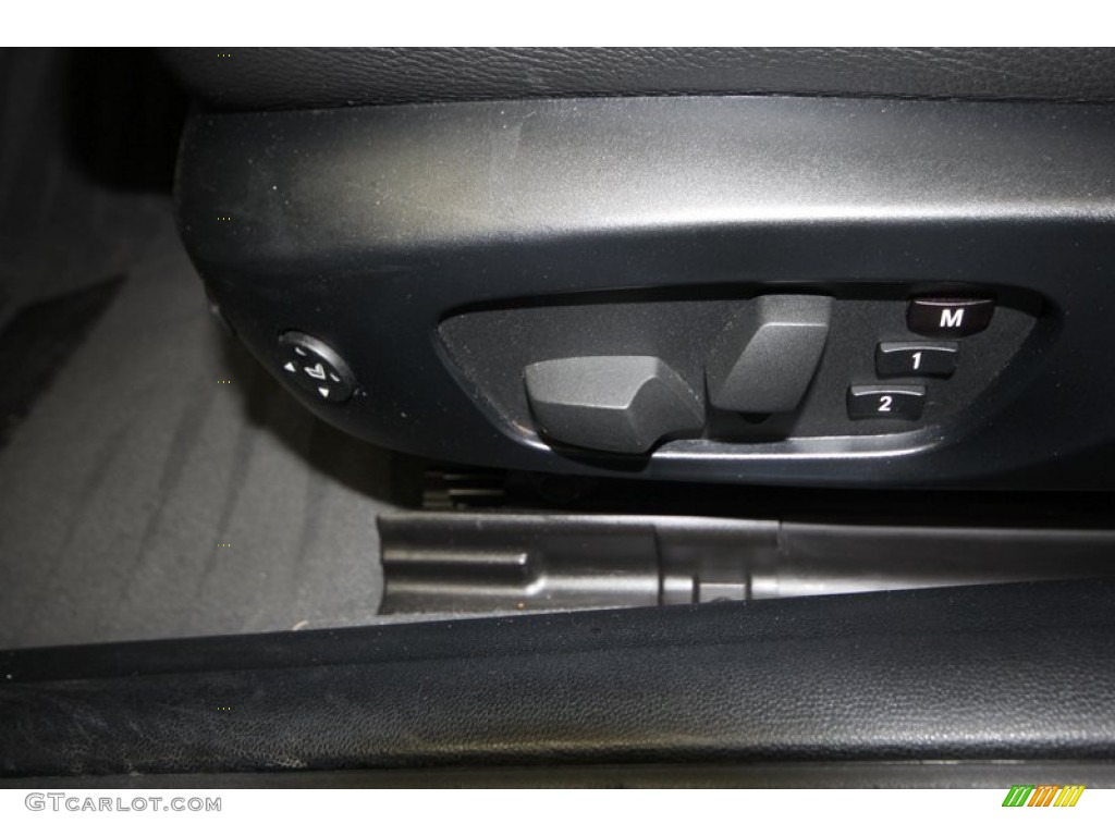 2009 BMW 3 Series 335i Convertible Controls Photo #70217341