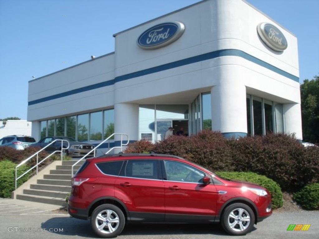 2013 Escape SE 1.6L EcoBoost 4WD - Ruby Red Metallic / Charcoal Black photo #1