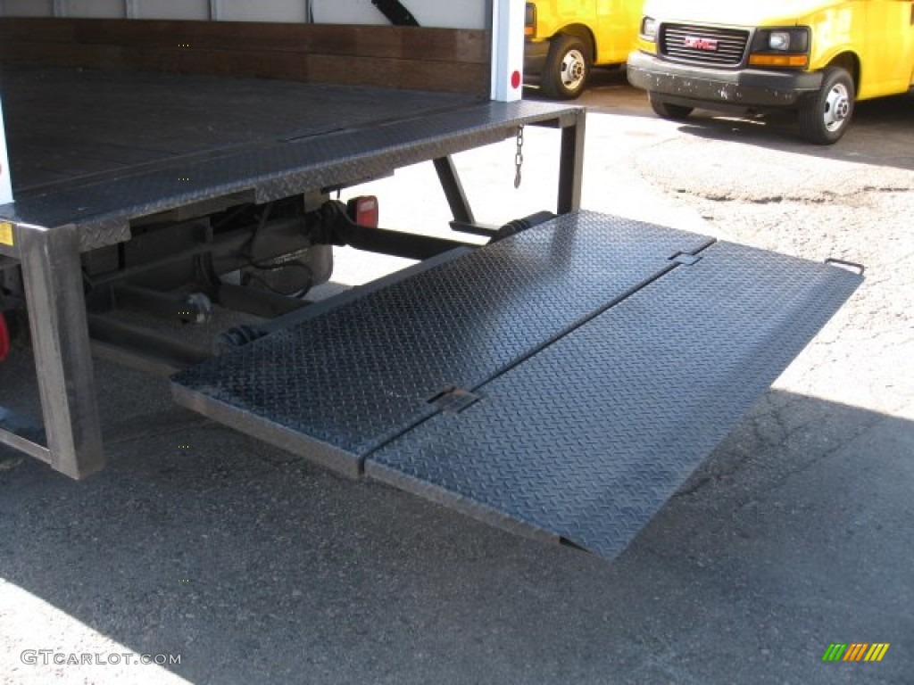 2007 E Series Cutaway E350 Commercial Moving Truck - Dark Shadow Grey Metallic / Medium Flint photo #7