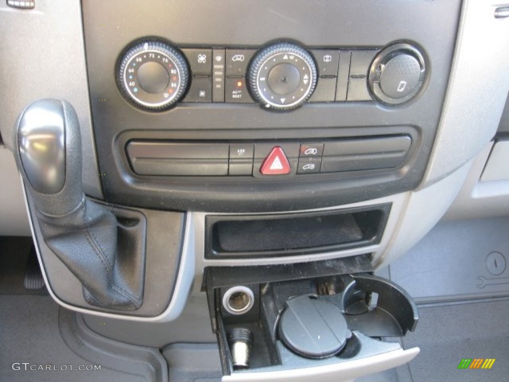 2008 Dodge Sprinter Van 2500 High Roof 170 Cargo Controls Photo #70222678