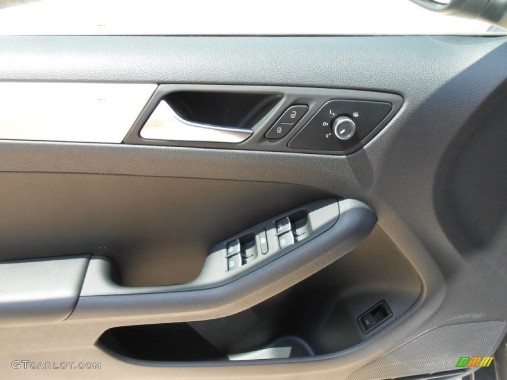 2013 Jetta SE Sedan - Platinum Gray Metallic / Titan Black photo #21